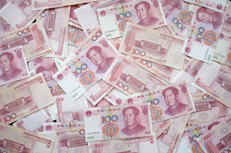 Yuan short bets hit new highs amid China’s economic woes
